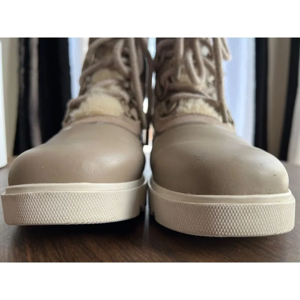 Sorel Joan of Artic Next Lite boots. Size 8.5.